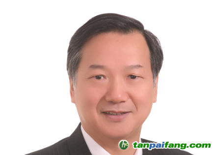 周宏春   國(guó)務(wù)院發(fā)展研究中心研究員、副巡視員，國(guó)務(wù)院特殊津貼獲得者;從事資源、環(huán)境、可持續(xù)發(fā)展等領(lǐng)域的產(chǎn)業(yè)和政策研究 