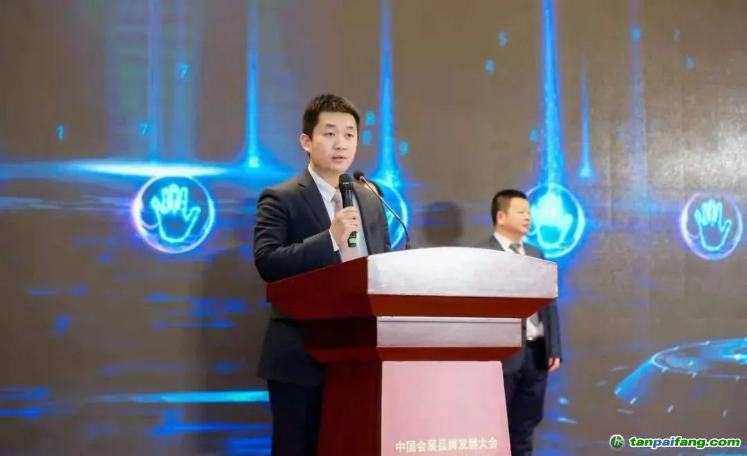 宣言主要從牢固樹立綠色低碳發(fā)展理念、加大支持綠色低碳技術(shù)展示應(yīng)用、完善綠色低碳會展標(biāo)準(zhǔn)體系、打造綠色低碳會展產(chǎn)業(yè)鏈、充分發(fā)揮綠色低碳會展示范引領(lǐng)作用五個方面發(fā)出倡議，共踐行業(yè)綠色發(fā)展之路。